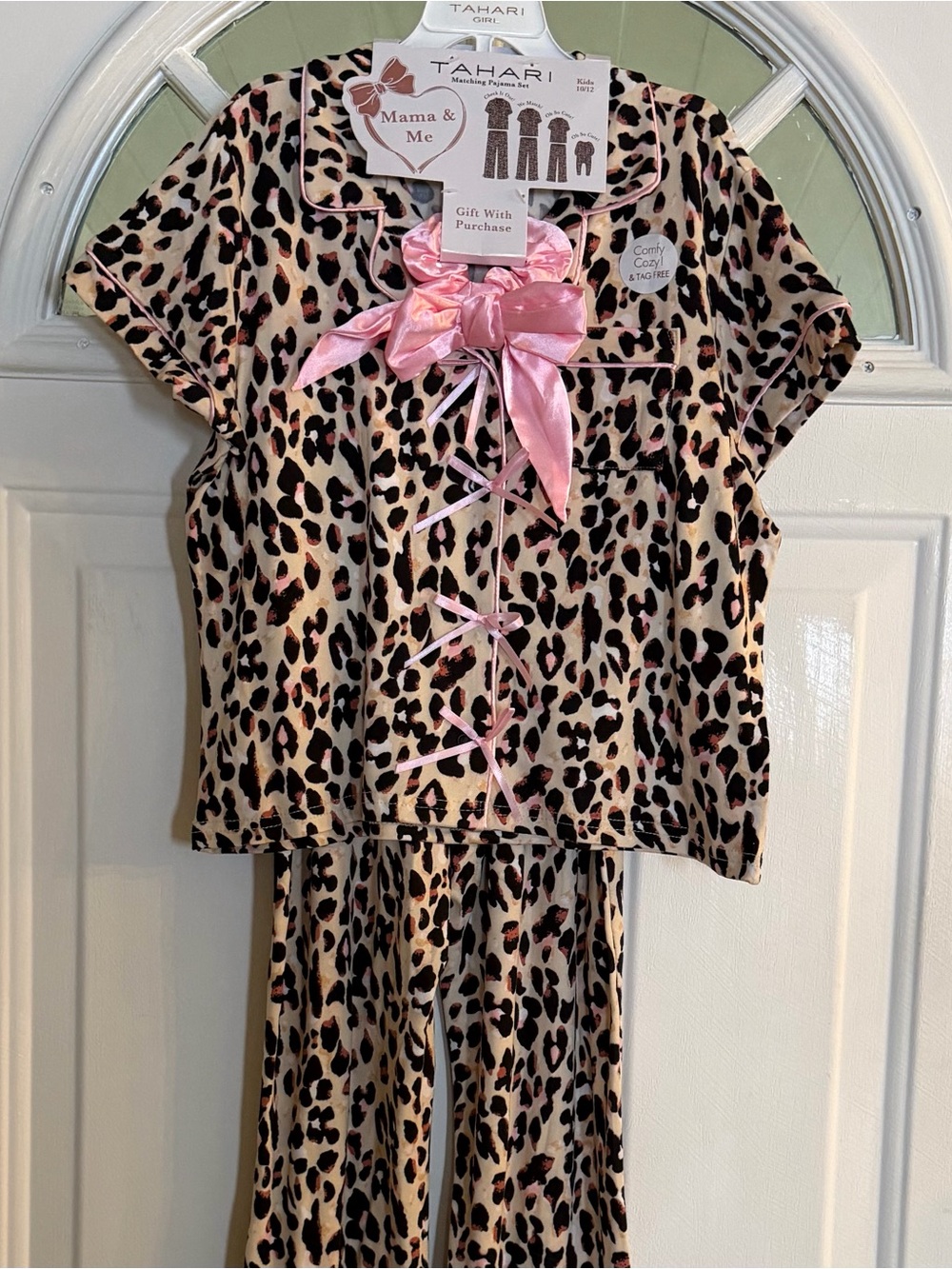 Tahari Kids Beige and Pink Leopard-Print Pajama Set with Pink Ribbon
